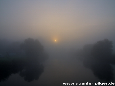 Ruhr bei  Horst, Sonnenaufgang im Nebel